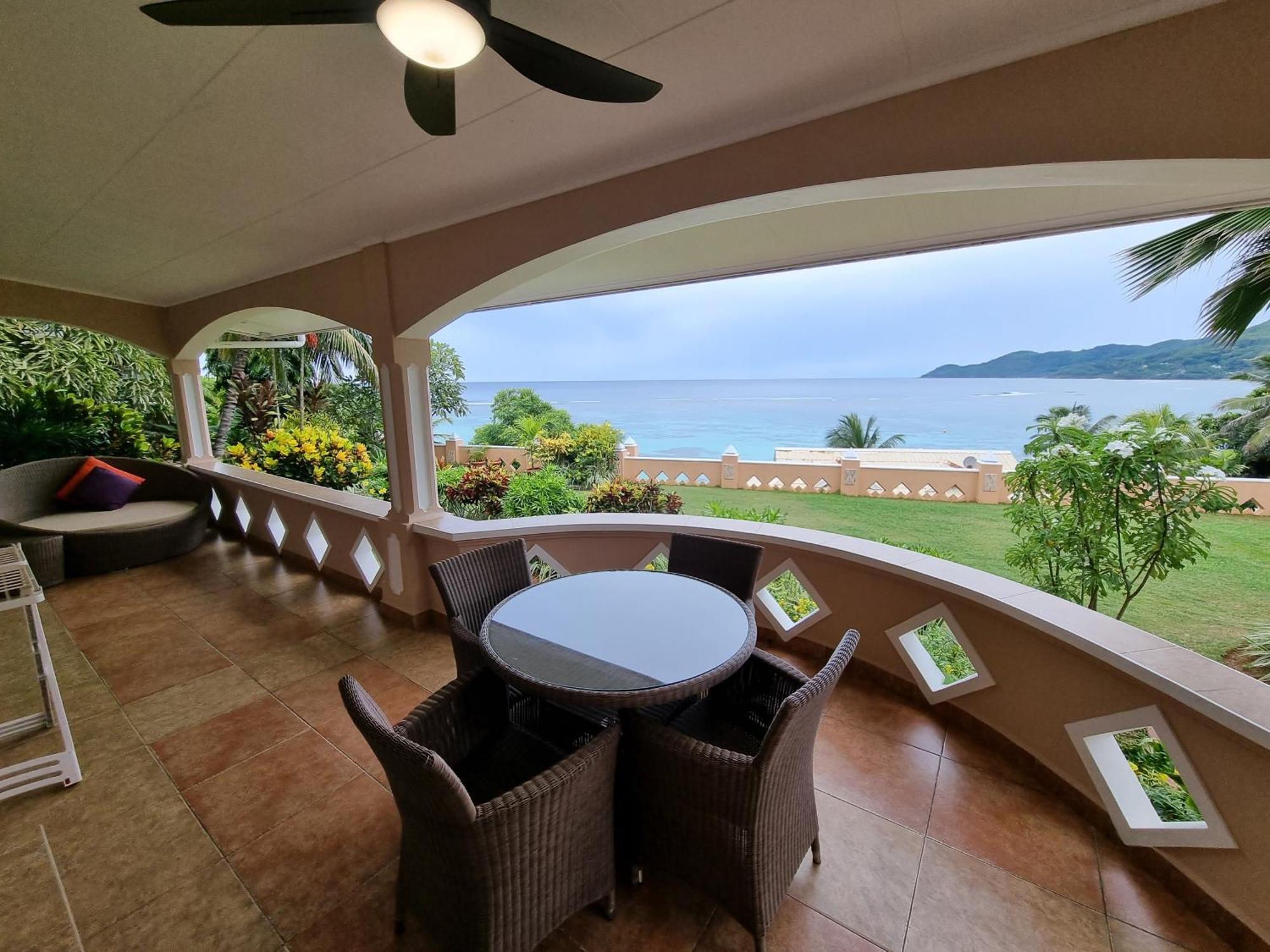 Au Fond De Mer View Anse Royale Cameră foto