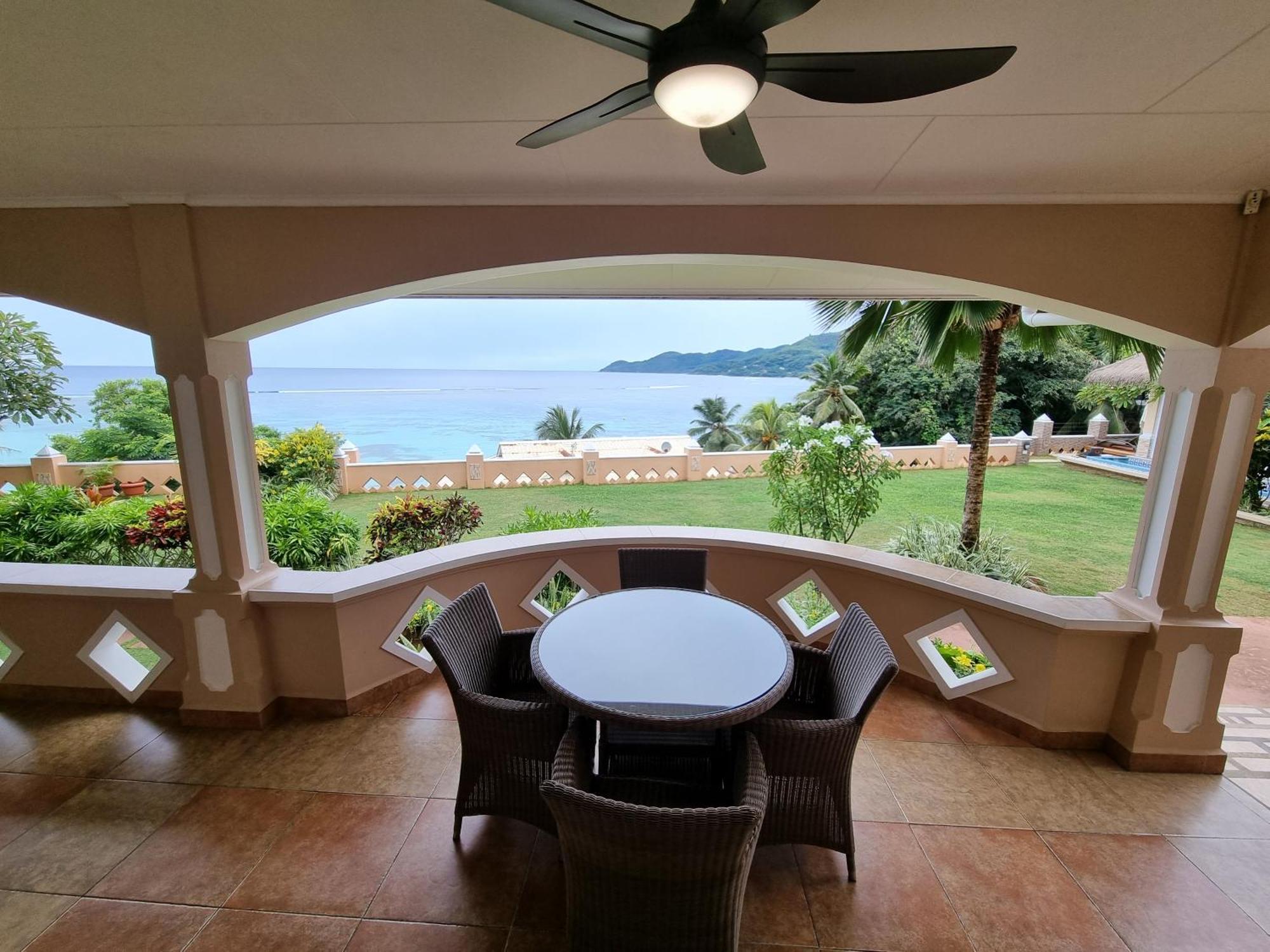 Au Fond De Mer View Anse Royale Cameră foto